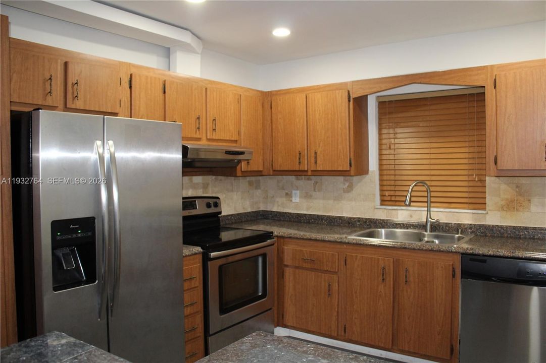 En Venta: $195,000 (2 camas, 2 baños, 1060 Pies cuadrados)