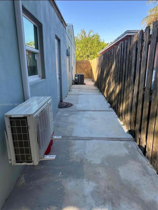 For Rent: $1,500 (1 beds, 1 baths, 900 Square Feet)