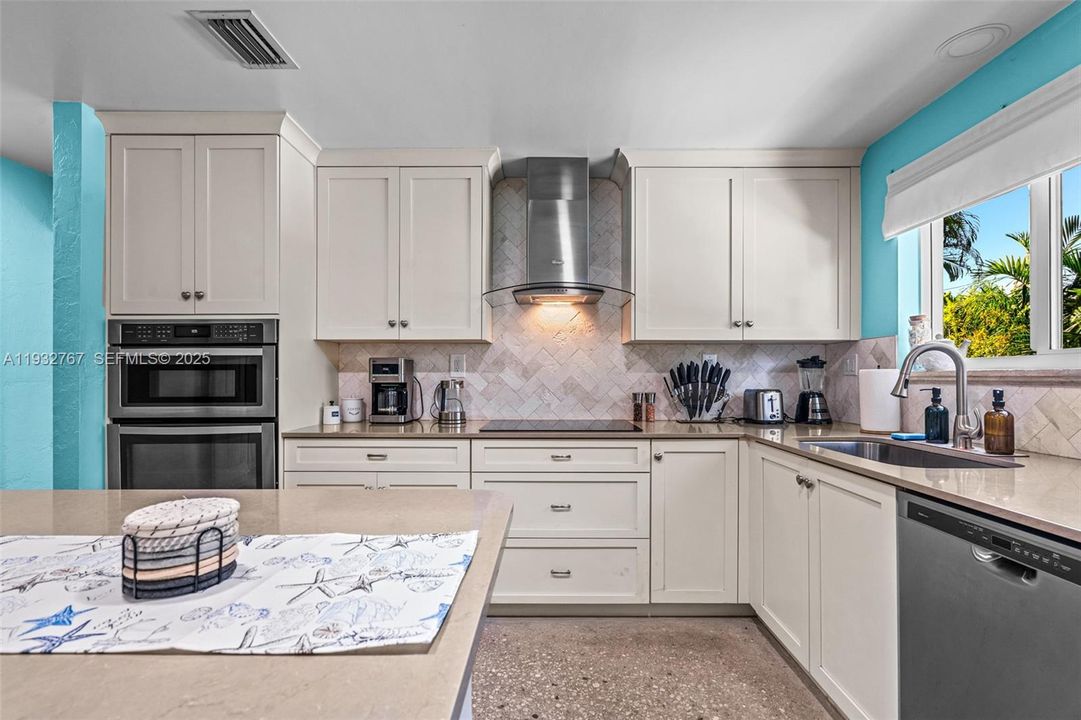 For Sale: $965,000 (3 beds, 3 baths, 2496 Square Feet)