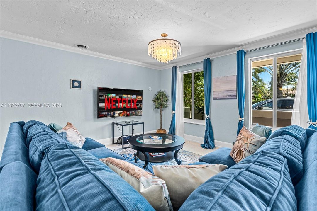 For Sale: $965,000 (3 beds, 3 baths, 2496 Square Feet)