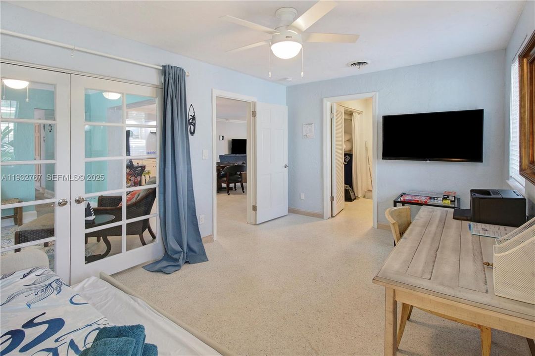 For Sale: $965,000 (3 beds, 3 baths, 2496 Square Feet)