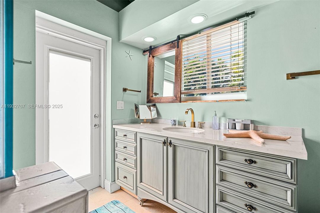 For Sale: $965,000 (3 beds, 3 baths, 2496 Square Feet)