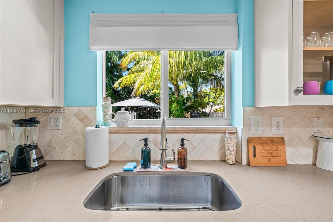 For Sale: $965,000 (3 beds, 3 baths, 2496 Square Feet)