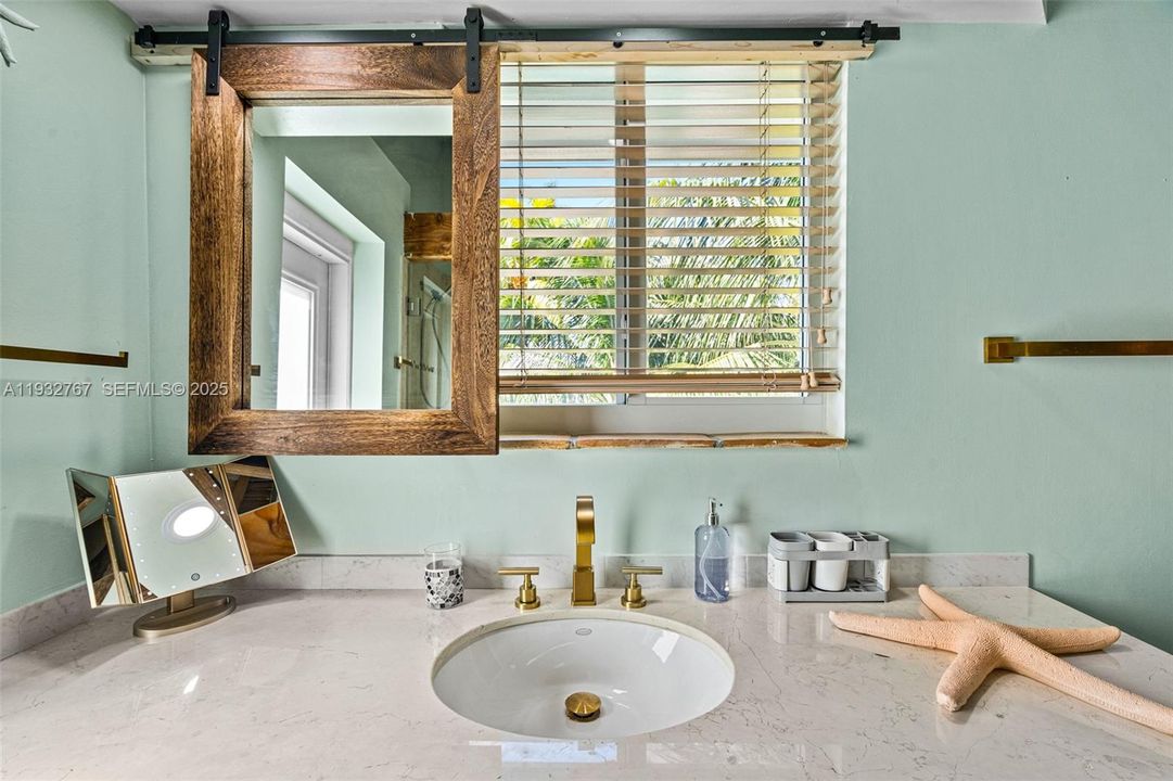 For Sale: $965,000 (3 beds, 3 baths, 2496 Square Feet)