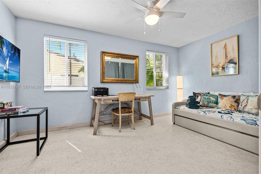 For Sale: $965,000 (3 beds, 3 baths, 2496 Square Feet)