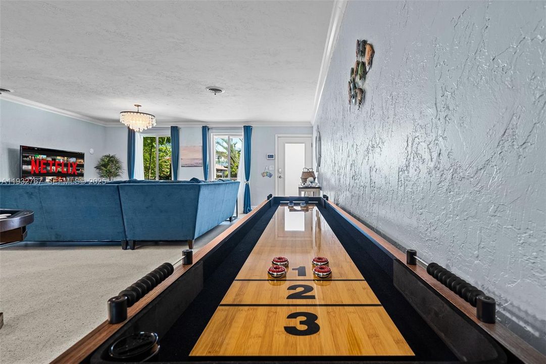 For Sale: $965,000 (3 beds, 3 baths, 2496 Square Feet)