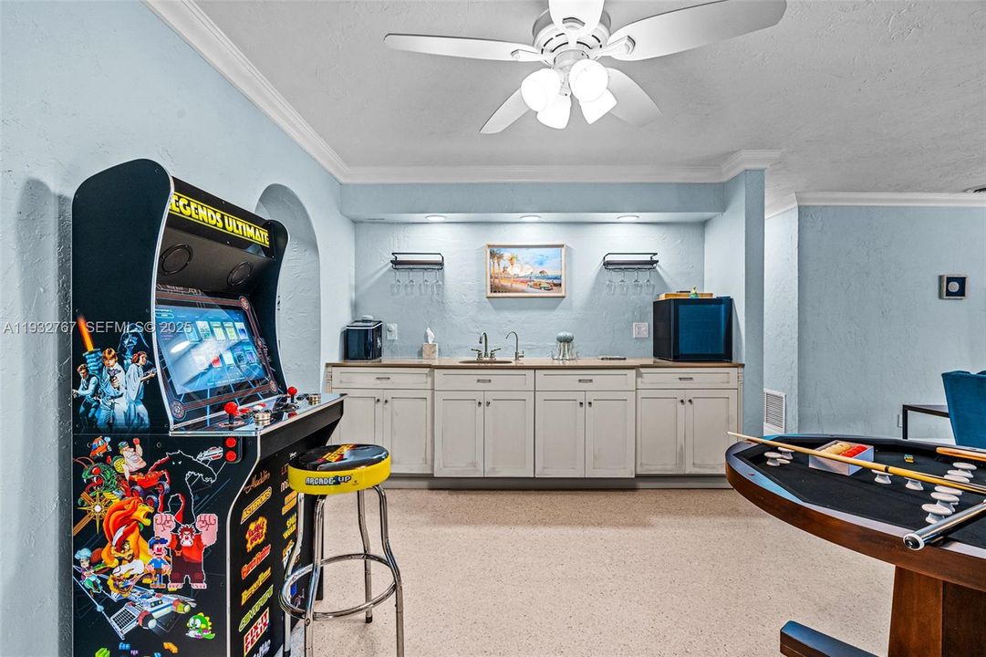 For Sale: $965,000 (3 beds, 3 baths, 2496 Square Feet)