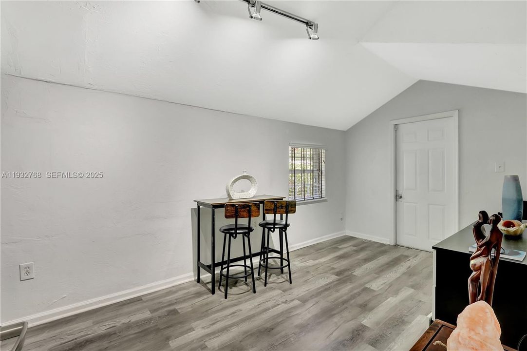 For Rent: $3,400 (2 beds, 2 baths, 1442 Square Feet)