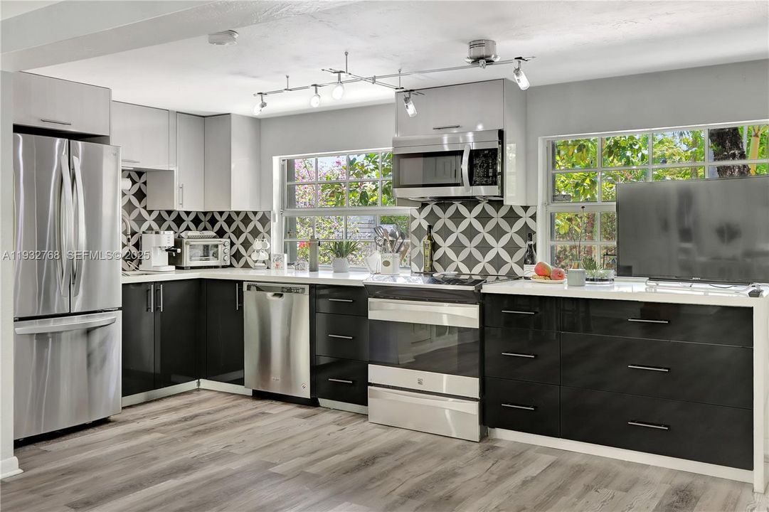 For Rent: $3,400 (2 beds, 2 baths, 1442 Square Feet)