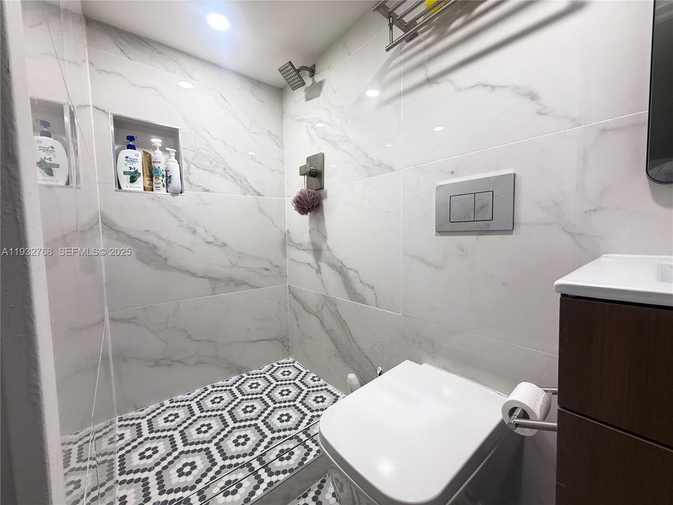 For Rent: $3,400 (2 beds, 2 baths, 1442 Square Feet)