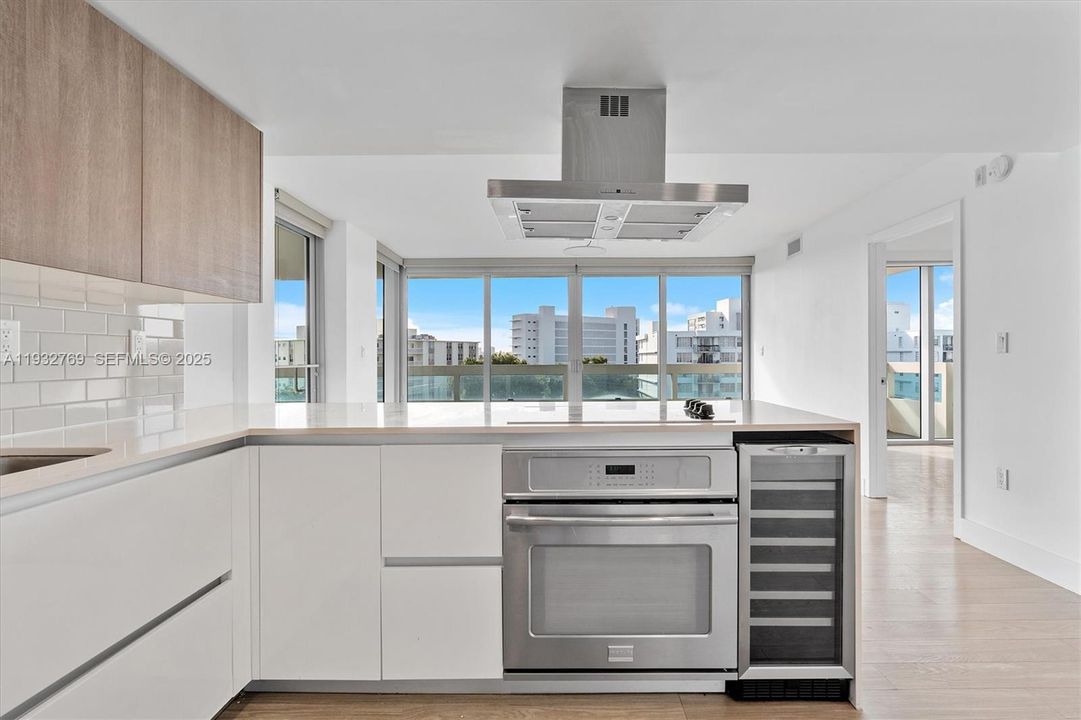 For Rent: $4,300 (2 beds, 2 baths, 1150 Square Feet)