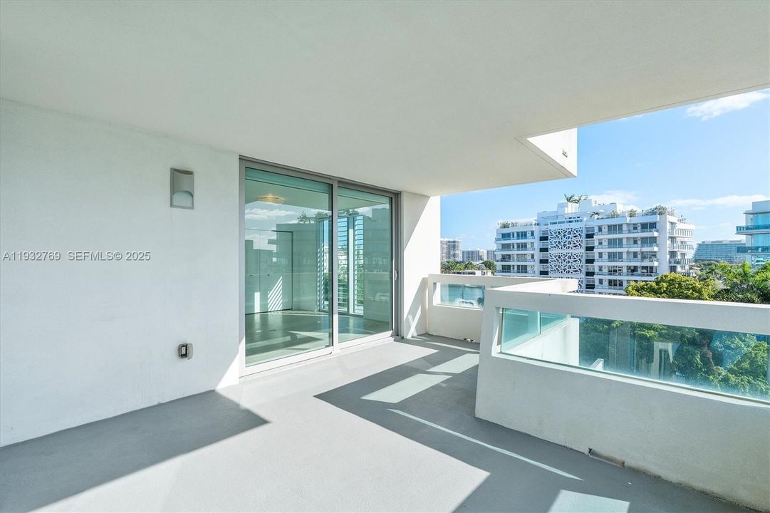 For Rent: $4,300 (2 beds, 2 baths, 1150 Square Feet)