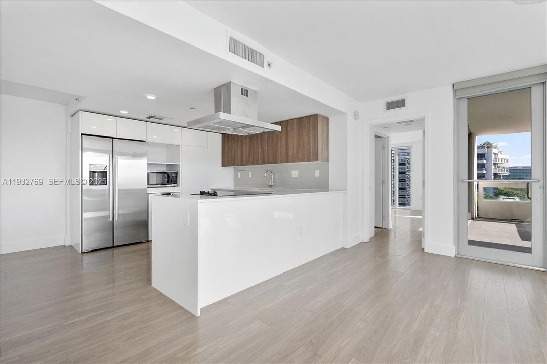 For Rent: $4,300 (2 beds, 2 baths, 1150 Square Feet)