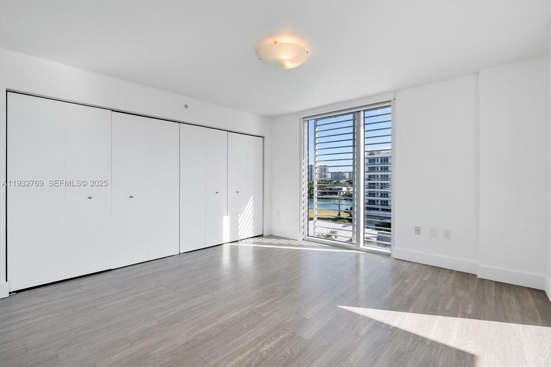 For Rent: $4,300 (2 beds, 2 baths, 1150 Square Feet)