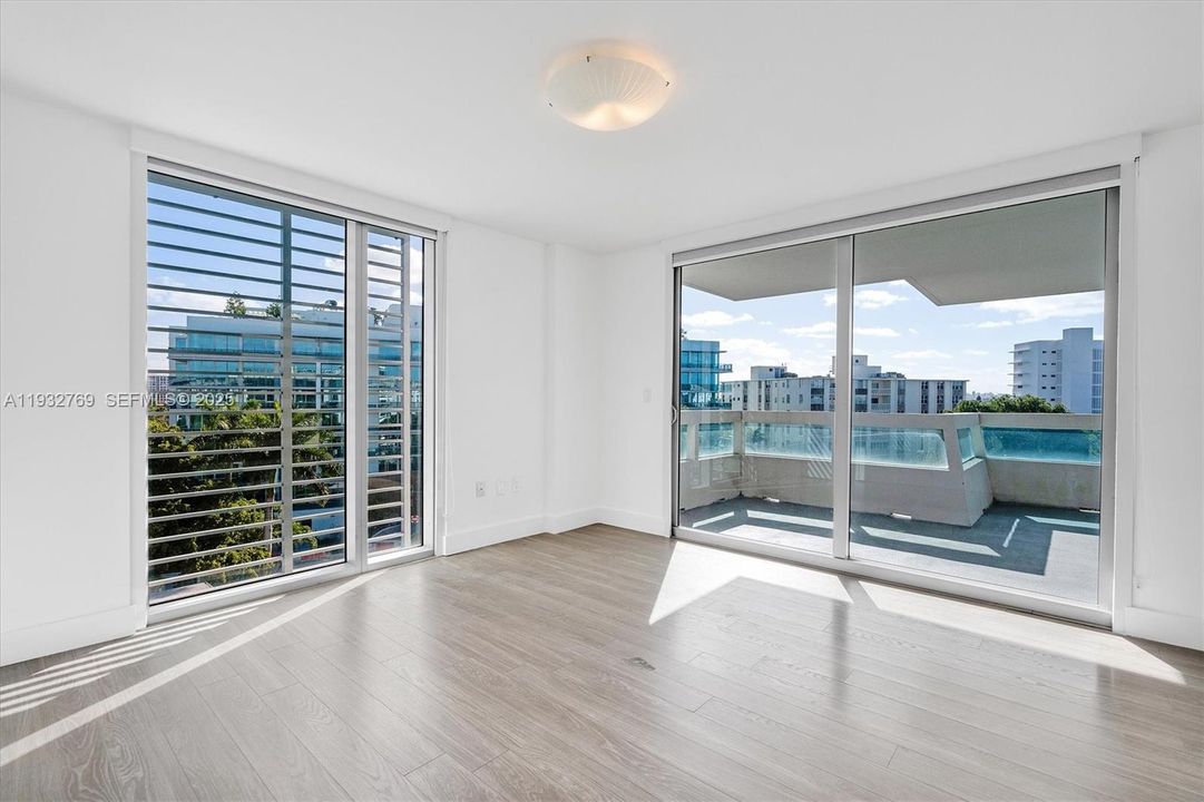 For Rent: $4,300 (2 beds, 2 baths, 1150 Square Feet)