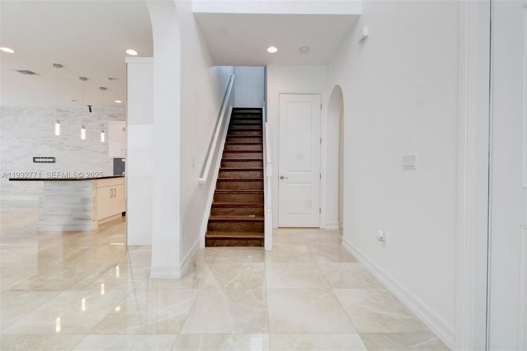 For Rent: $6,300 (4 beds, 3 baths, 2397 Square Feet)