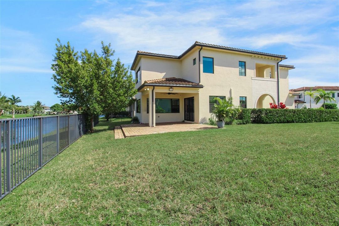 For Rent: $6,300 (4 beds, 3 baths, 2397 Square Feet)