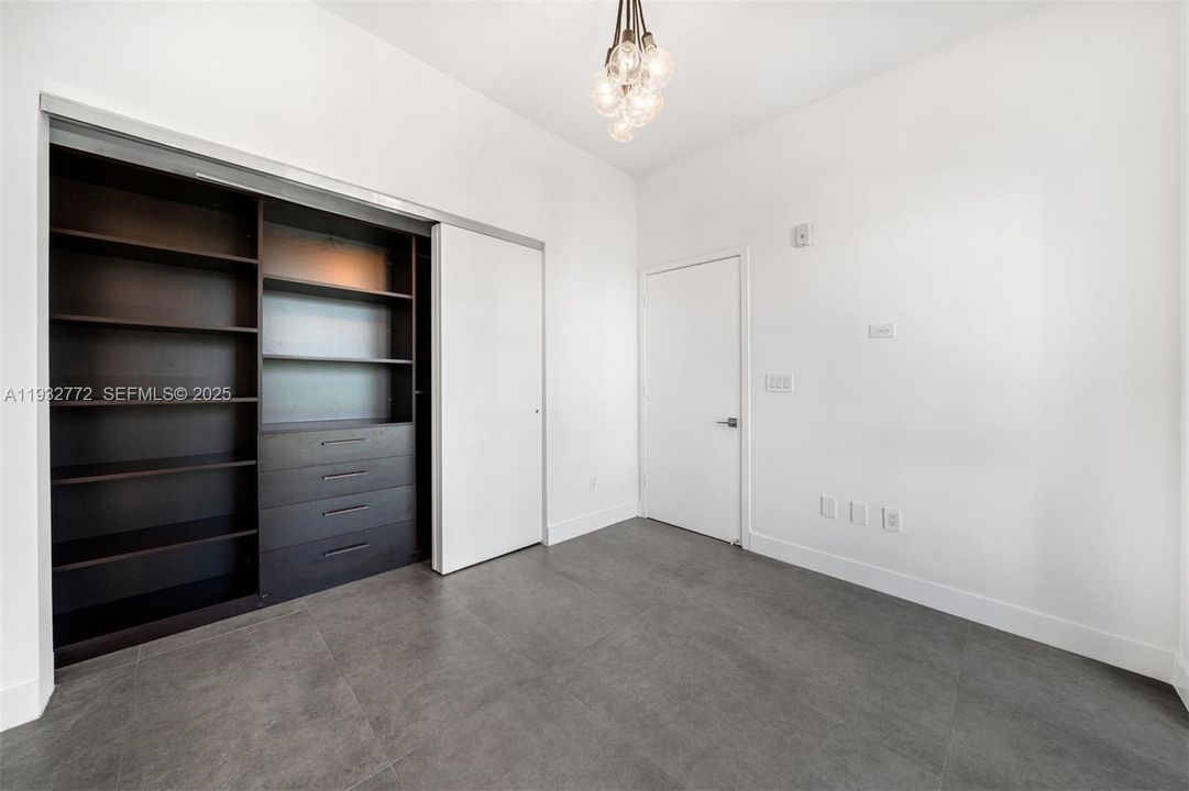 For Sale: $2,088,000 (3 beds, 2 baths, 2236 Square Feet)