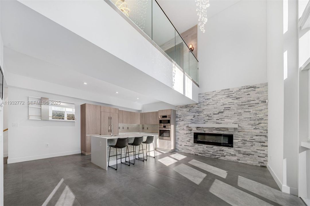 For Sale: $2,088,000 (3 beds, 2 baths, 2236 Square Feet)