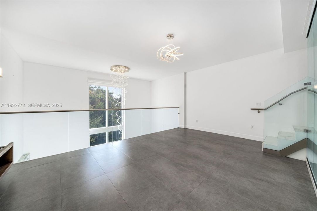 For Sale: $2,088,000 (3 beds, 2 baths, 2236 Square Feet)