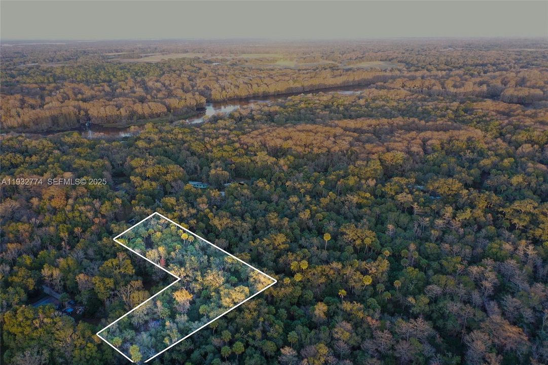 На продажу: $43,900 (1.23 acres)