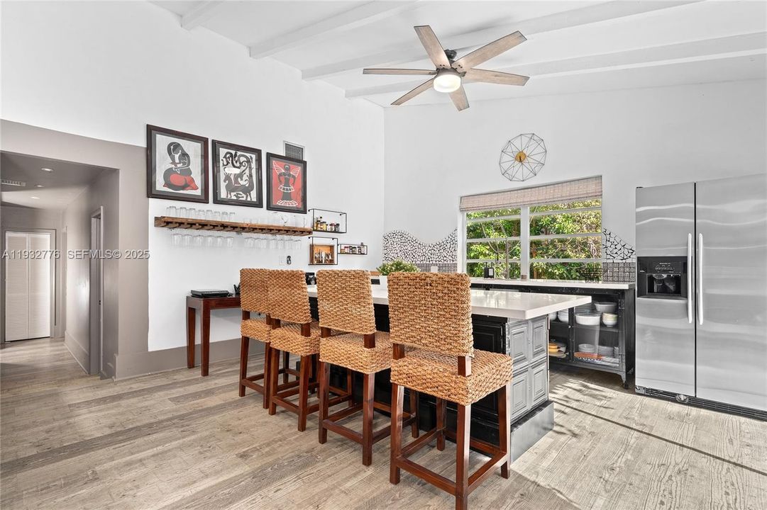 For Sale: $1,295,000 (5 beds, 4 baths, 2122 Square Feet)