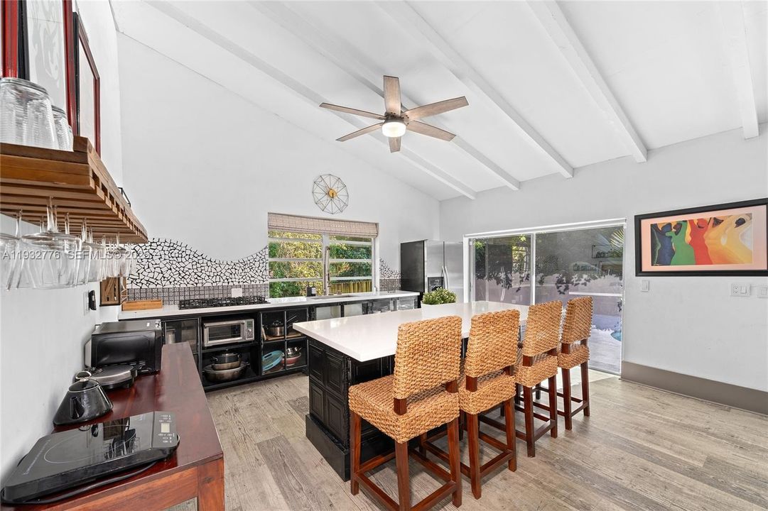 For Sale: $1,295,000 (5 beds, 4 baths, 2122 Square Feet)