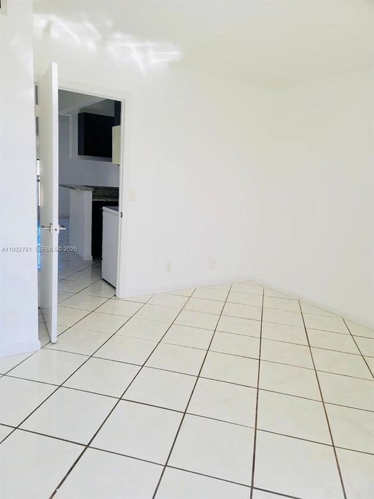 出租: $1,500 (1 贝兹, 1 浴室, 495 平方英尺)