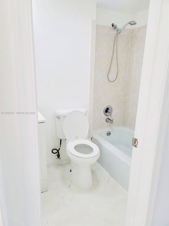 出租: $1,500 (1 贝兹, 1 浴室, 495 平方英尺)