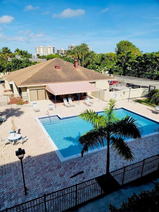 出租: $1,500 (1 贝兹, 1 浴室, 495 平方英尺)