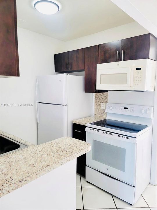 出租: $1,500 (1 贝兹, 1 浴室, 495 平方英尺)