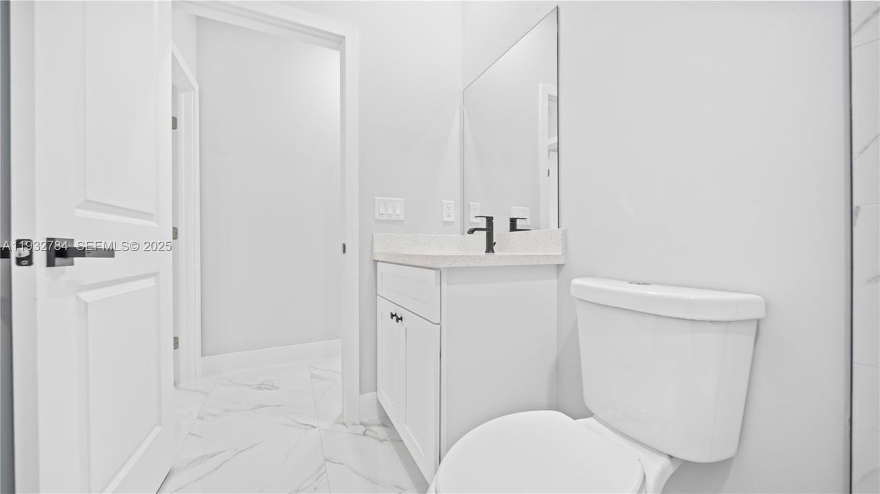 En Venta: $299,900 (3 camas, 2 baños, 0 Pies cuadrados)