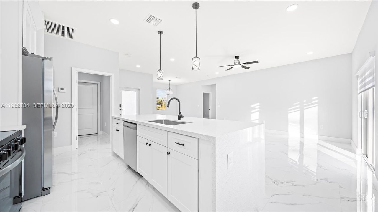 En Venta: $299,900 (3 camas, 2 baños, 0 Pies cuadrados)