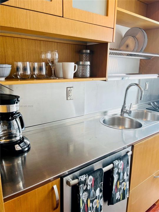 En Venta: $265,000 (0 camas, 1 baños, 515 Pies cuadrados)