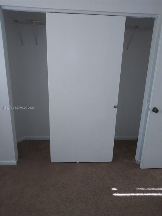 待售: $199,000 (2 贝兹, 2 浴室, 1020 平方英尺)