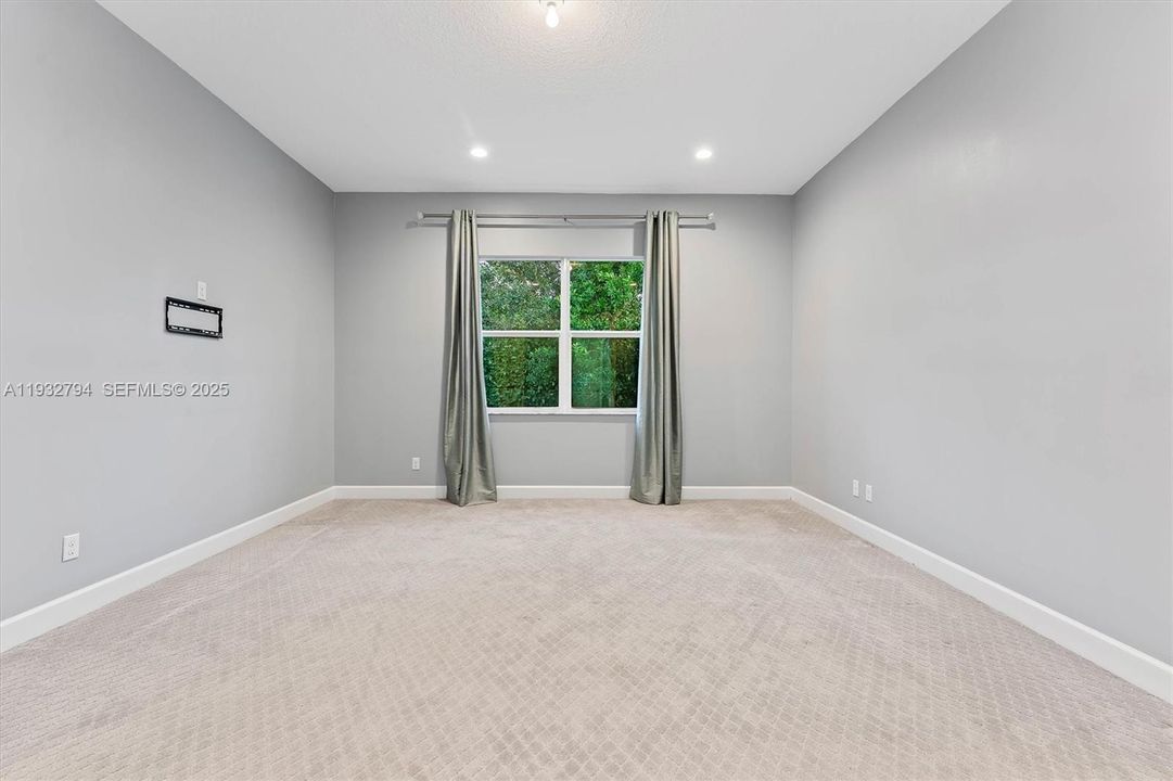 На продажу: $795,000 (3 спален, 2 ванн, 2741 Квадратных фут)