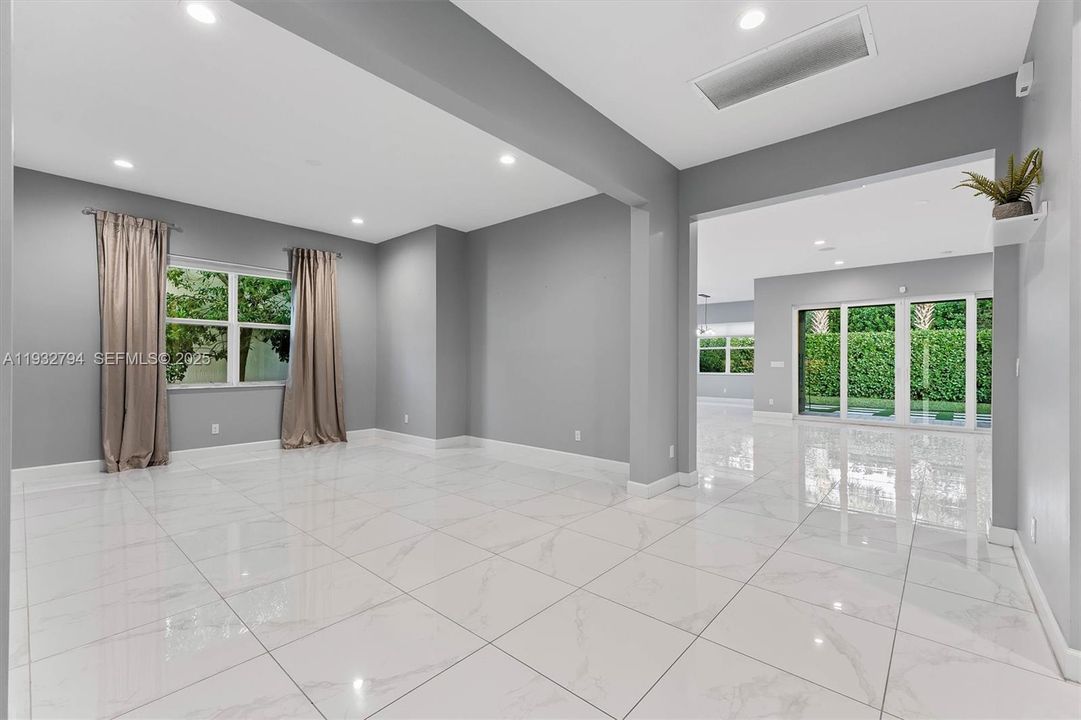 На продажу: $795,000 (3 спален, 2 ванн, 2741 Квадратных фут)