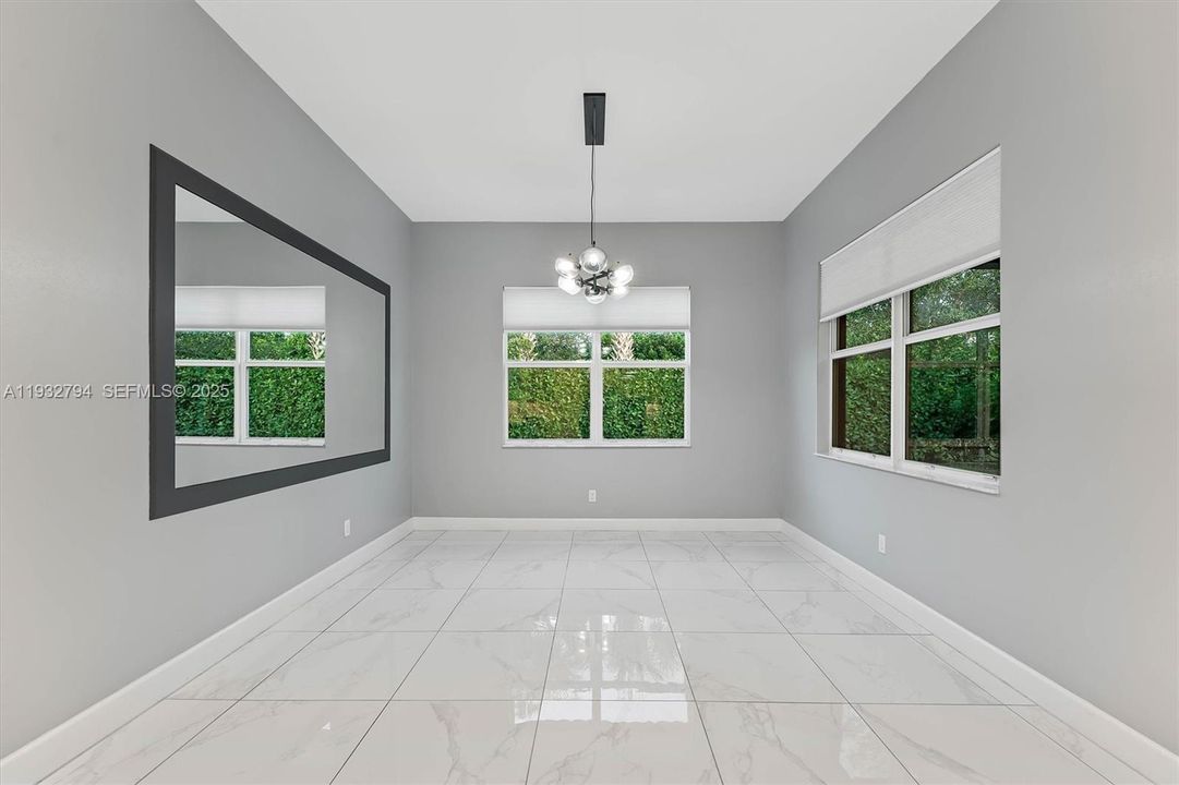 На продажу: $795,000 (3 спален, 2 ванн, 2741 Квадратных фут)