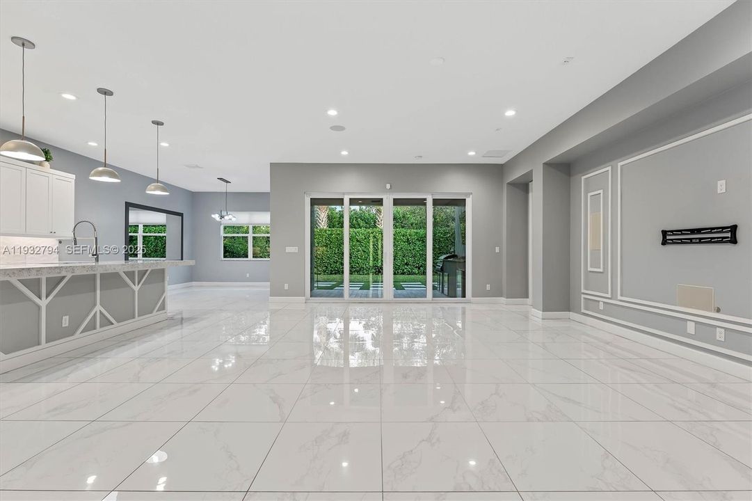 На продажу: $795,000 (3 спален, 2 ванн, 2741 Квадратных фут)