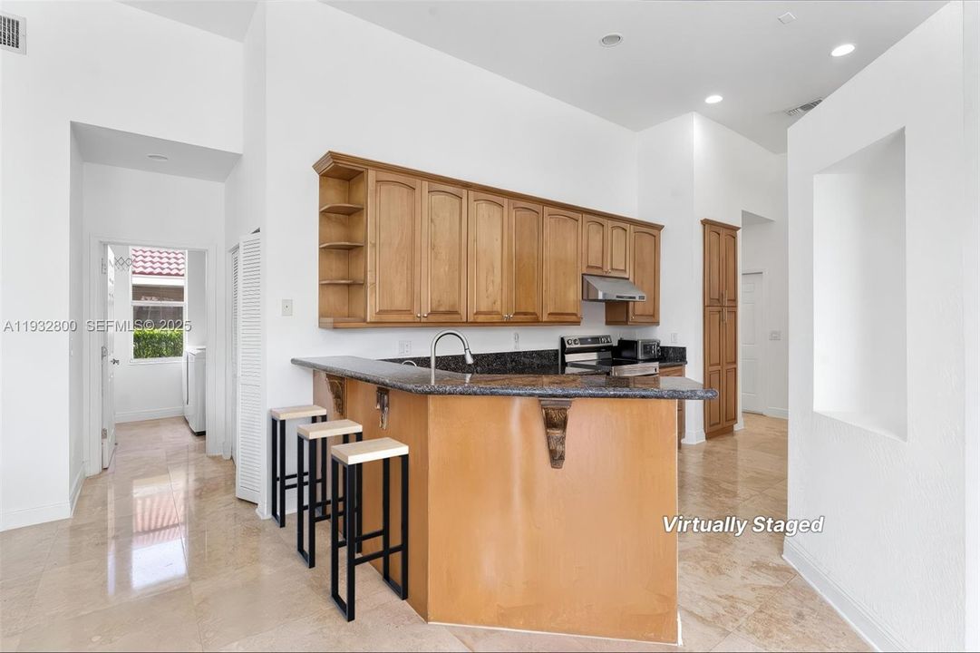 En Venta: $1,310,000 (4 camas, 3 baños, 2794 Pies cuadrados)