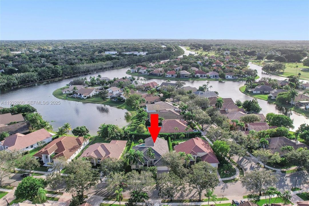 En Venta: $1,310,000 (4 camas, 3 baños, 2794 Pies cuadrados)