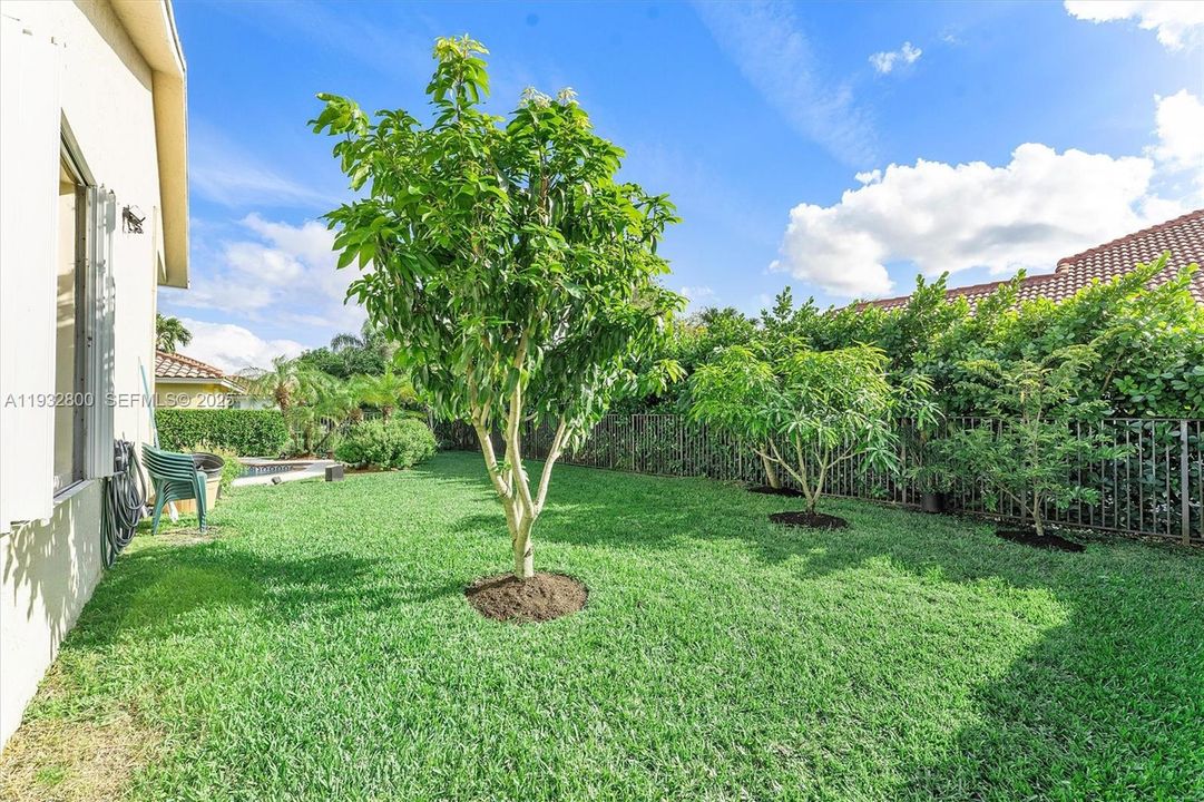 En Venta: $1,310,000 (4 camas, 3 baños, 2794 Pies cuadrados)