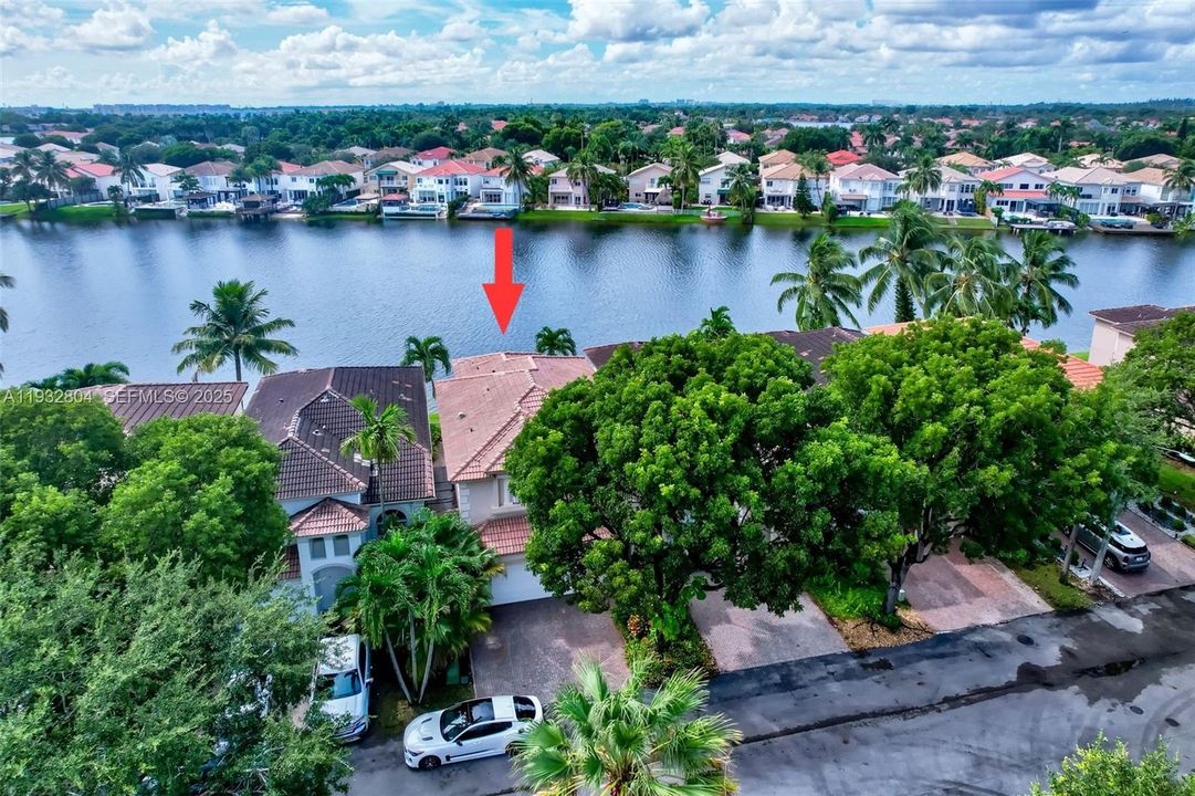 For Rent: $4,450 (4 beds, 2 baths, 2105 Square Feet)