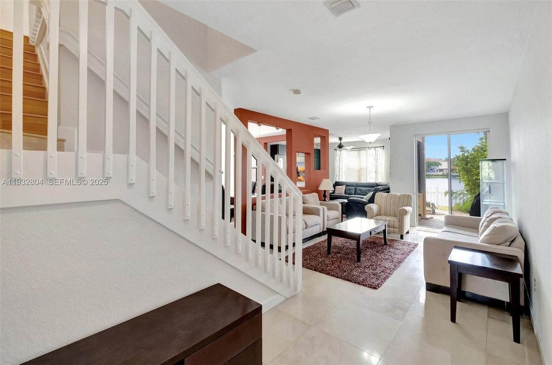 For Rent: $4,450 (4 beds, 2 baths, 2105 Square Feet)