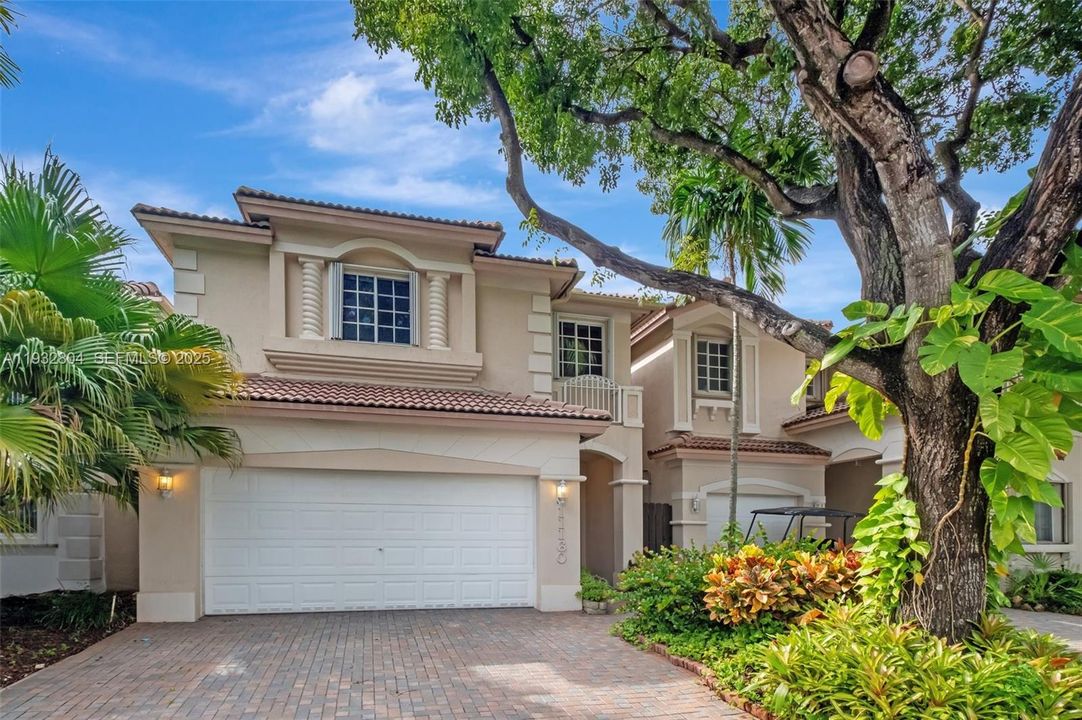 For Rent: $4,450 (4 beds, 2 baths, 2105 Square Feet)