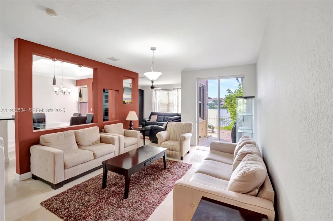 For Rent: $4,450 (4 beds, 2 baths, 2105 Square Feet)