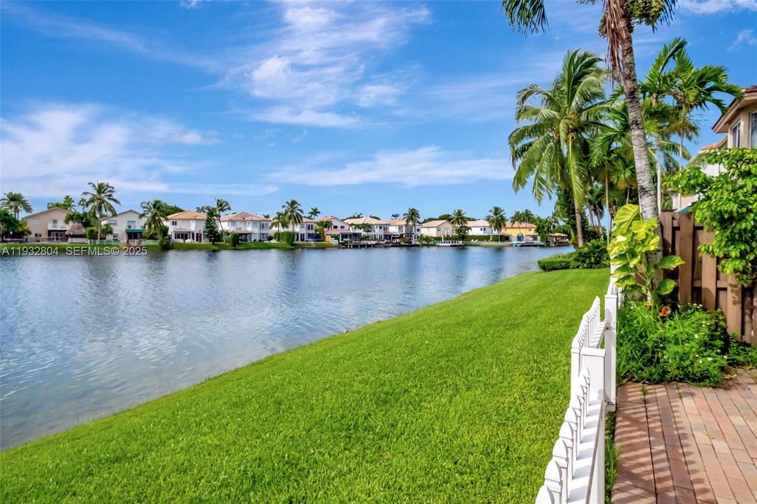 For Rent: $4,450 (4 beds, 2 baths, 2105 Square Feet)