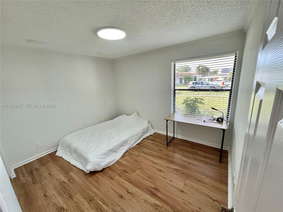 En Venta: $670,000 (4 camas, 2 baños, 1497 Pies cuadrados)