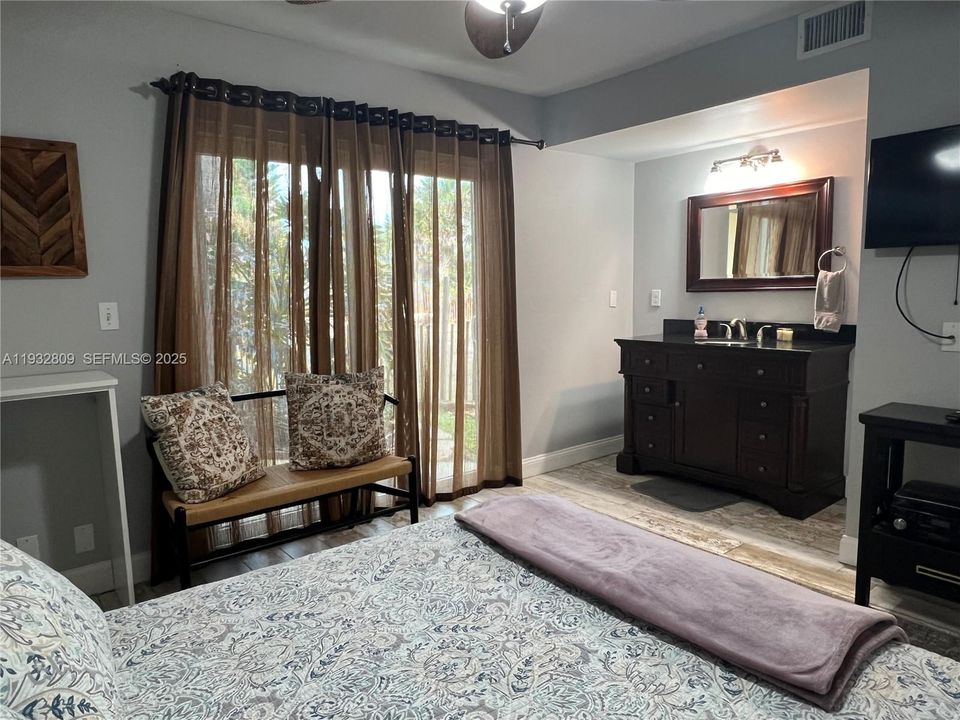 待售: $690,000 (3 贝兹, 3 浴室, 0 平方英尺)