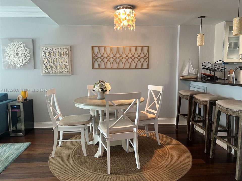 待售: $690,000 (3 贝兹, 3 浴室, 0 平方英尺)